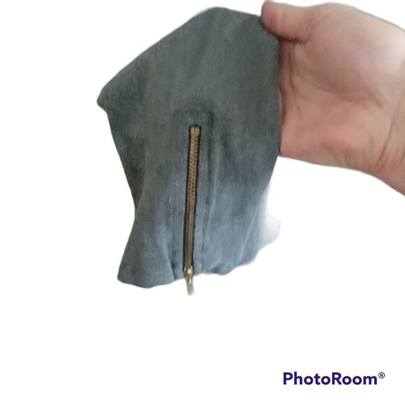 Soft Surroundings Tunic with Zipper Detail on the Arms. Size L. - Picture 5 of 7